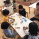 カード遊びやブロック遊び、色塗りをしました